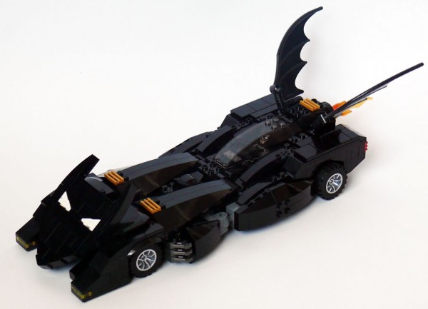 Transforming Batmobile par OkayYaraman