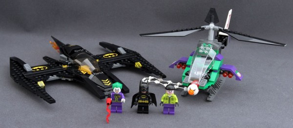 6863 Batwing-taistelu Gotham Cityn yli