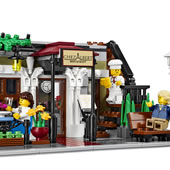 LEGO Creator Expert 10243 Parisian Restaurant LEGO Creator Expert 10243 Parisian Restaurant
