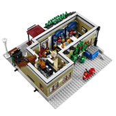 LEGO Creator Expert 10243 Parisian Restaurant LEGO Creator Expert 10243 Parisian Restaurant