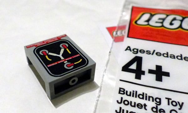 21103 The DeLorean Time Machine 21103 The DeLorean Time Machine