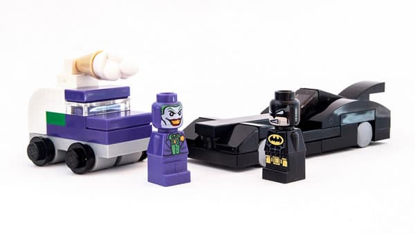 Micro Batmobile & Joker Ice-Cream Truck par Padawan Waax