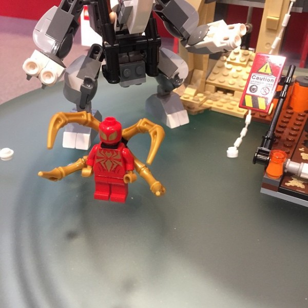 76037 Rhino & Sandman Supervillain Team-up 76037 Rhino & Sandman Supervillain Team-up