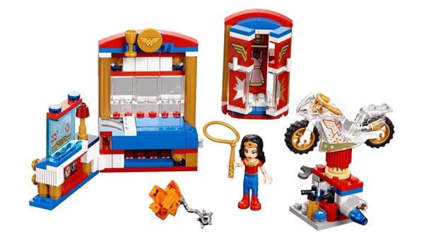 LEGO DC Super Hero Girls 41235 Wonder Woman Dorm Room LEGO DC Super Hero Girls 41235 Wonder Woman Dorm Room