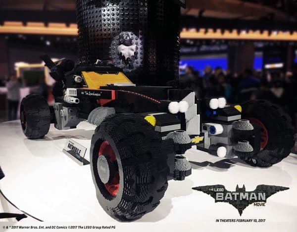 Et maintenant, Chevrolet qui fait la promo de la Batmobile LEGO... Et maintenant, Chevrolet qui fait la promo de la Batmobile LEGO...