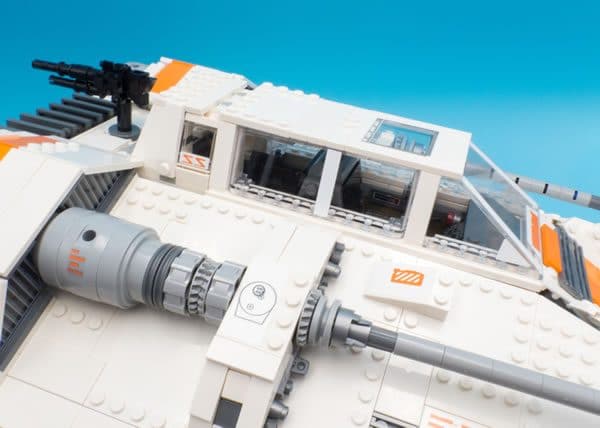 LEGO Star Wars 75144 Snowspeeder (Seri Kolektor Utama)