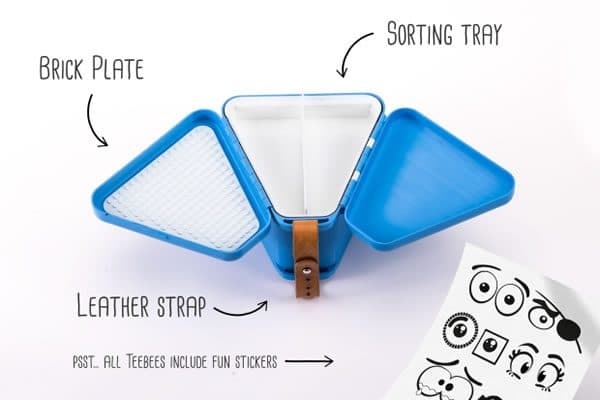 Teebee : la boite pour jouer aux LEGO dans ta voiture, dans l'avion, à la plage... Teebee : la boite pour jouer aux LEGO dans ta voiture, dans l'avion, à la plage...