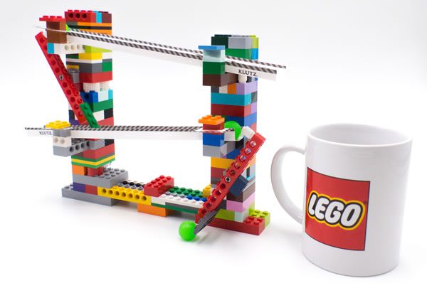 LEGO, Réactions en chaîne