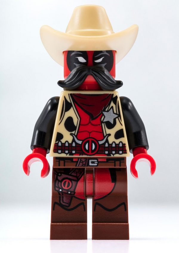 SDCC 2018 - LEGO Marvel Sheriff Deadpool Exclusive Minifigure SDCC 2018 - LEGO Marvel Sheriff Deadpool Exclusive Minifigure