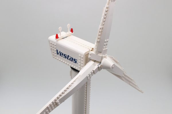 10268 Vestas Wind Turbine