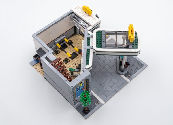LEGO Creator Expert 10264 Corner Garage