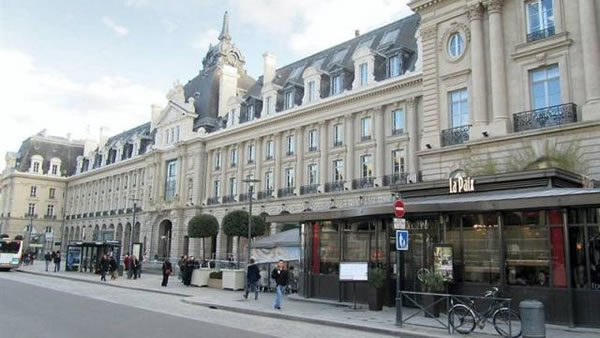 Rennes: LEGO-myymälä uudessa Palais du Commercessa, mutta ei ennen vuotta 2025