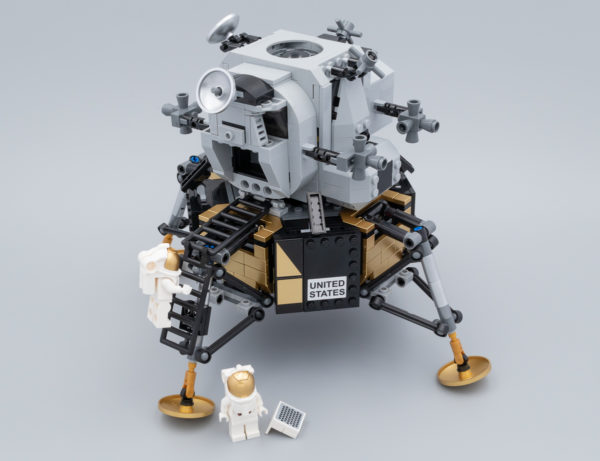10266 NASA Apollo 11 Lander Lunar