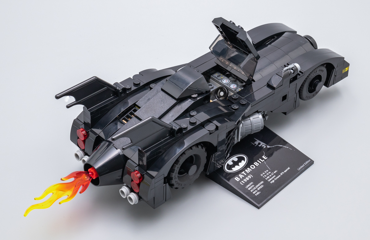 Vite testé : LEGO Batman 1989 Batmobile Limited Edition - HOTH BRICKS
