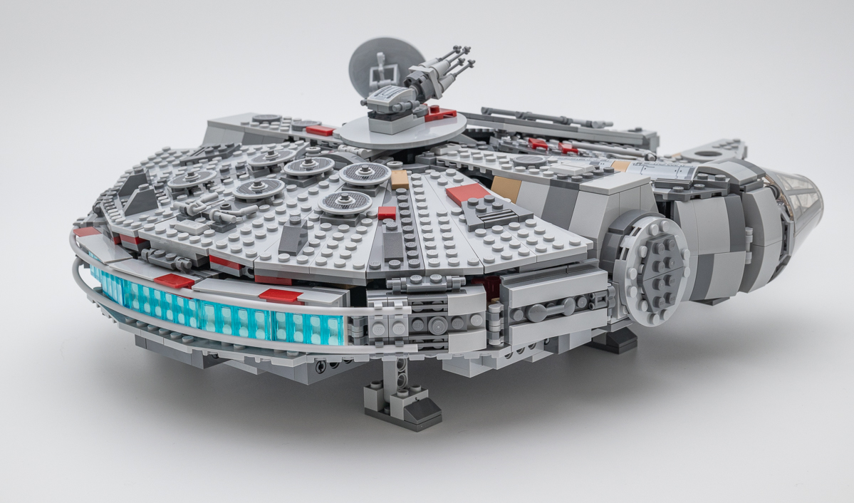 Review: Lego Star Wars Faucon Millenium (75257) - Movie Objects