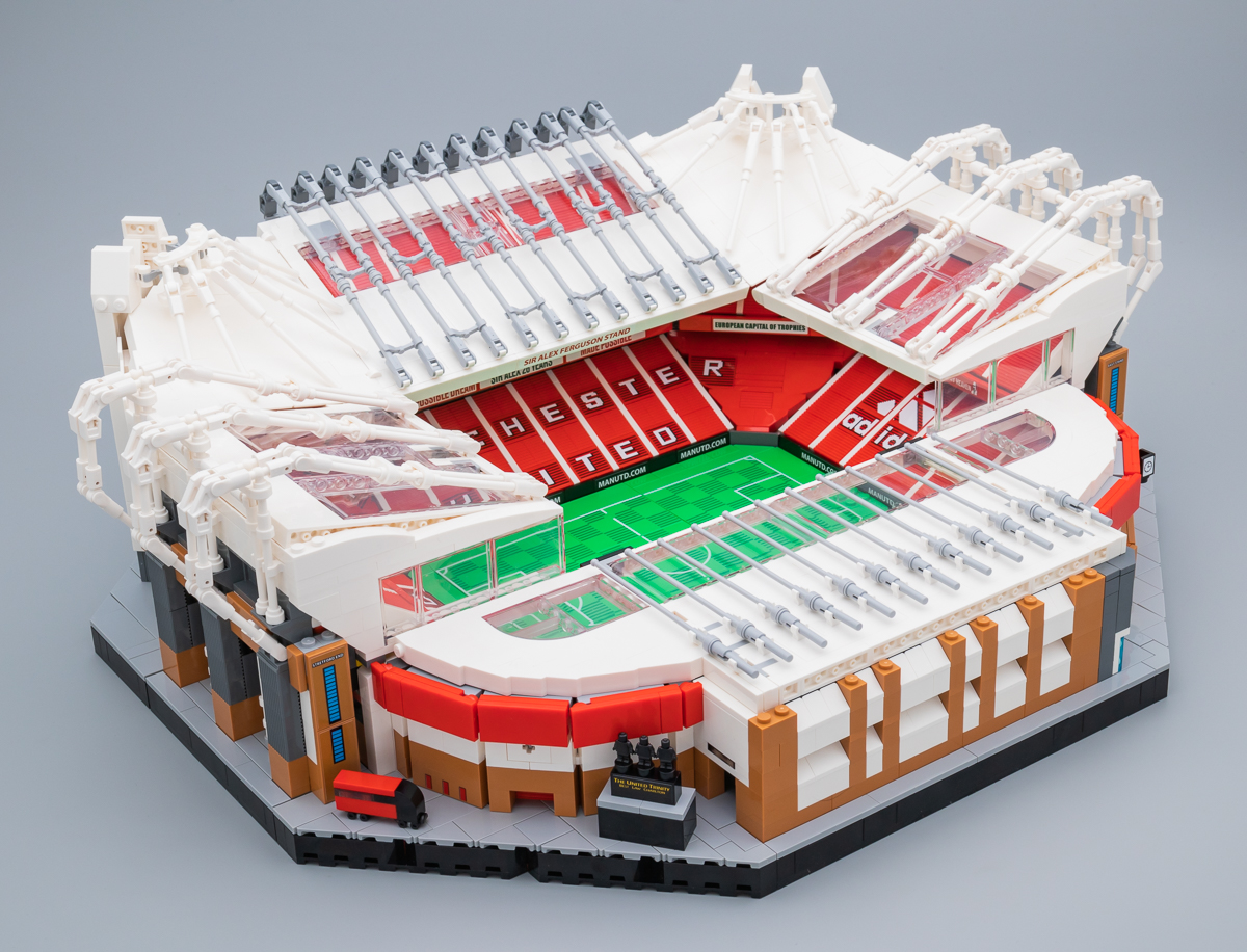 ▻ Vite testé : LEGO Creator Expert 10272 Old Trafford - Manchester United -  HOTH BRICKS
