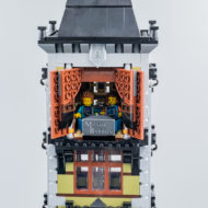 LEGO Fairground Collection 10273 Haunted House