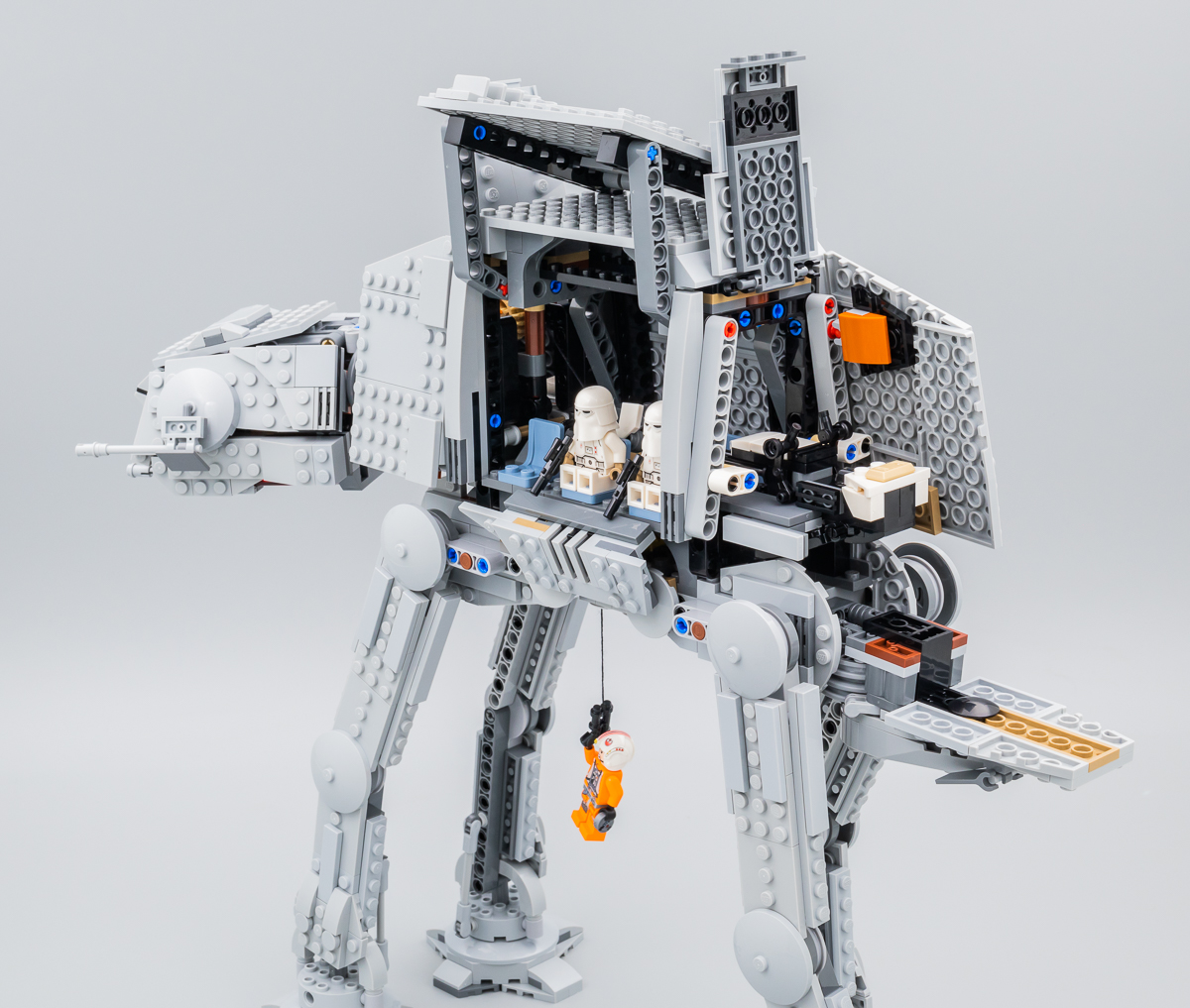 ▻ Review: LEGO Star Wars 75288 AT-AT - HOTH BRICKS