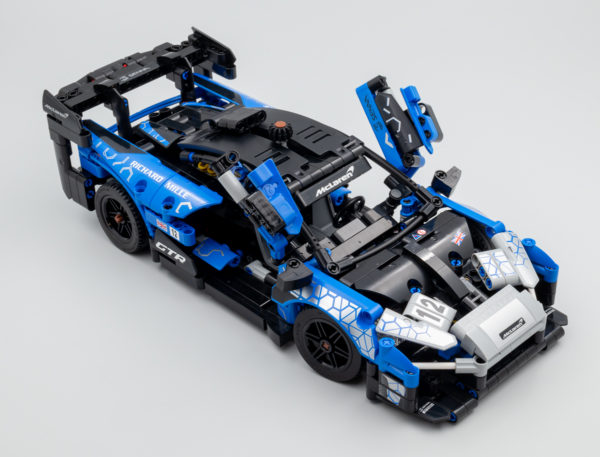 Technoleg LEGO 42123 McLaren Senna GTR