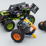 LEGO Technic 42118 Monster Jam Grave Digger & 42119 Monster Jam Max-D