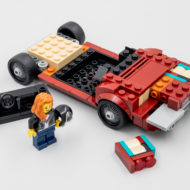 LEGO Speed ​​Champions 76903 Chevrolet Corvette C8.R trkački automobil i Chevrolet Corvette 1968