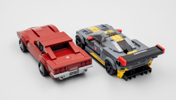 LEGO Speed ​​Champions 76903 dirkalnik Chevrolet Corvette C8.R in 1968 Chevrolet Corvette