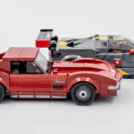 LEGO Speed ​​Champions 76903 „Chevrolet Corvette C8.R“ lenktynių automobilis ir 1968 m. „Chevrolet Corvette“