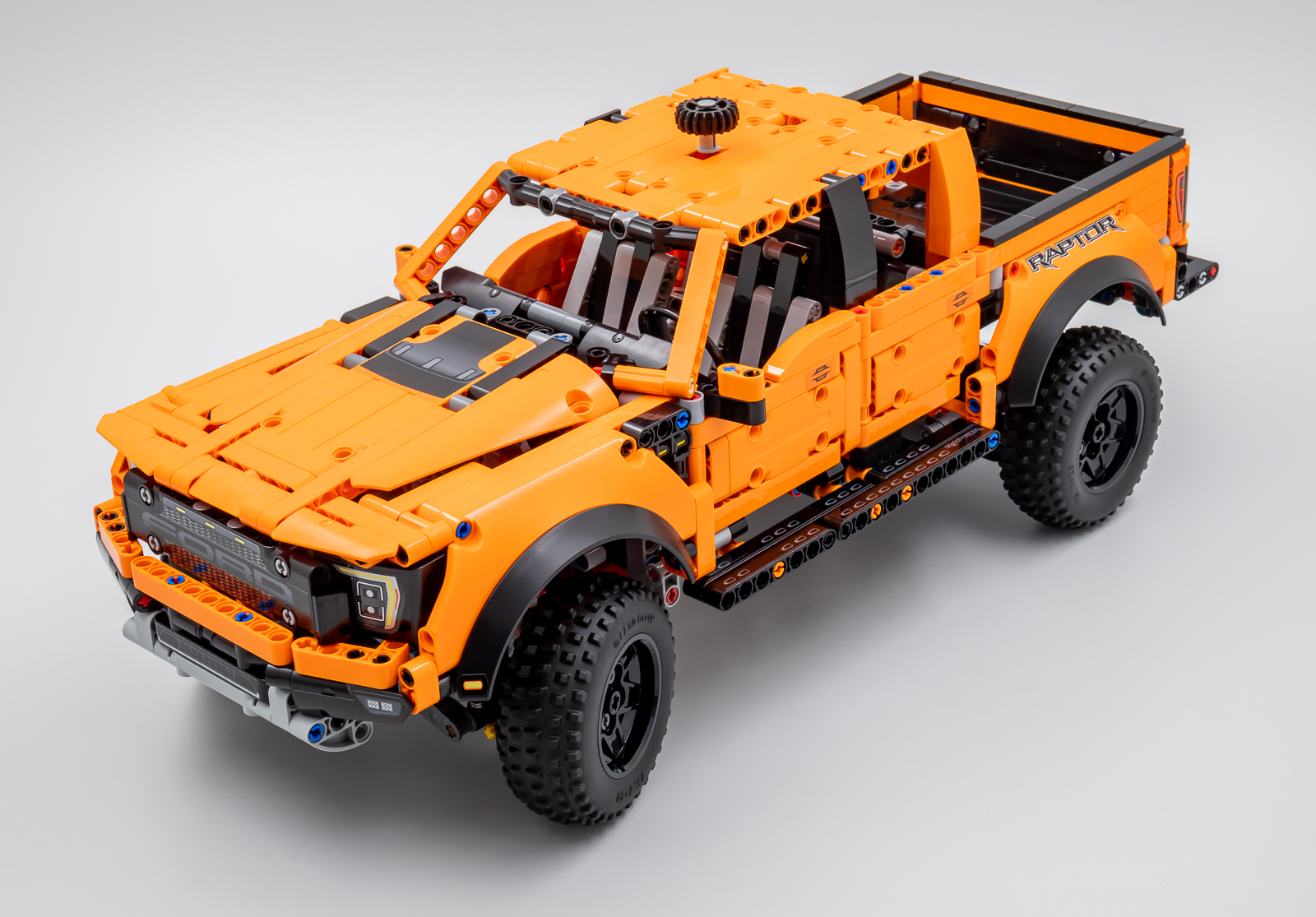 ▻ 快速测试：LEGO Technic 42126 Ford F-150 Raptor - HOTH BRICKS