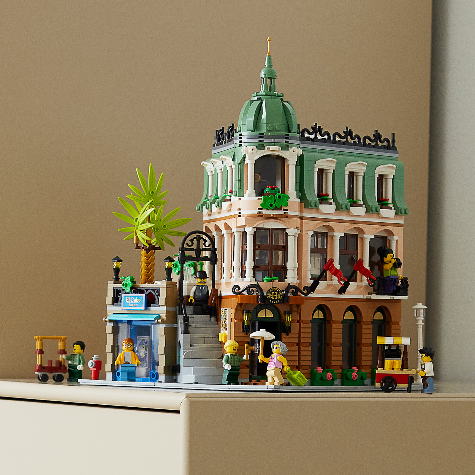 LEGO Modular 10297 Boutique Hotel: lo que necesita saber - HOTH BRICKS