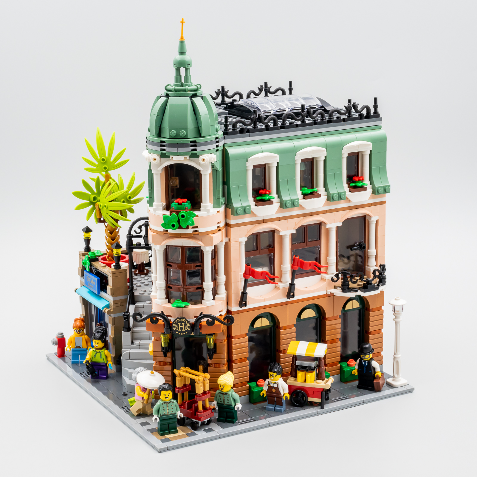 ▻ Review LEGO Modular 10297 Boutique HOTH BRICKS