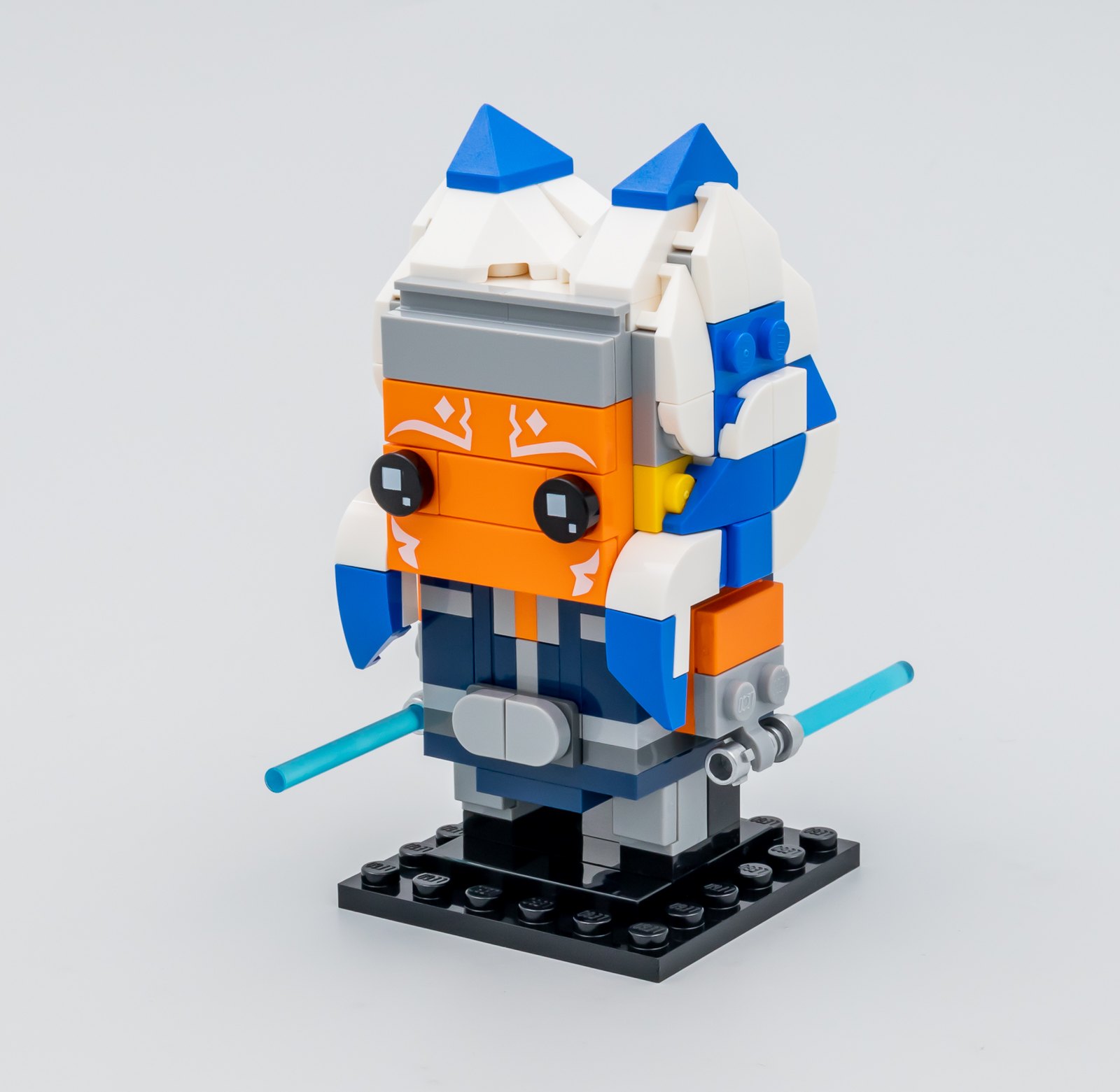 ▻ Review : LEGO BrickHeadz Star Wars 40539 Ahsoka Tano - HOTH BRICKS