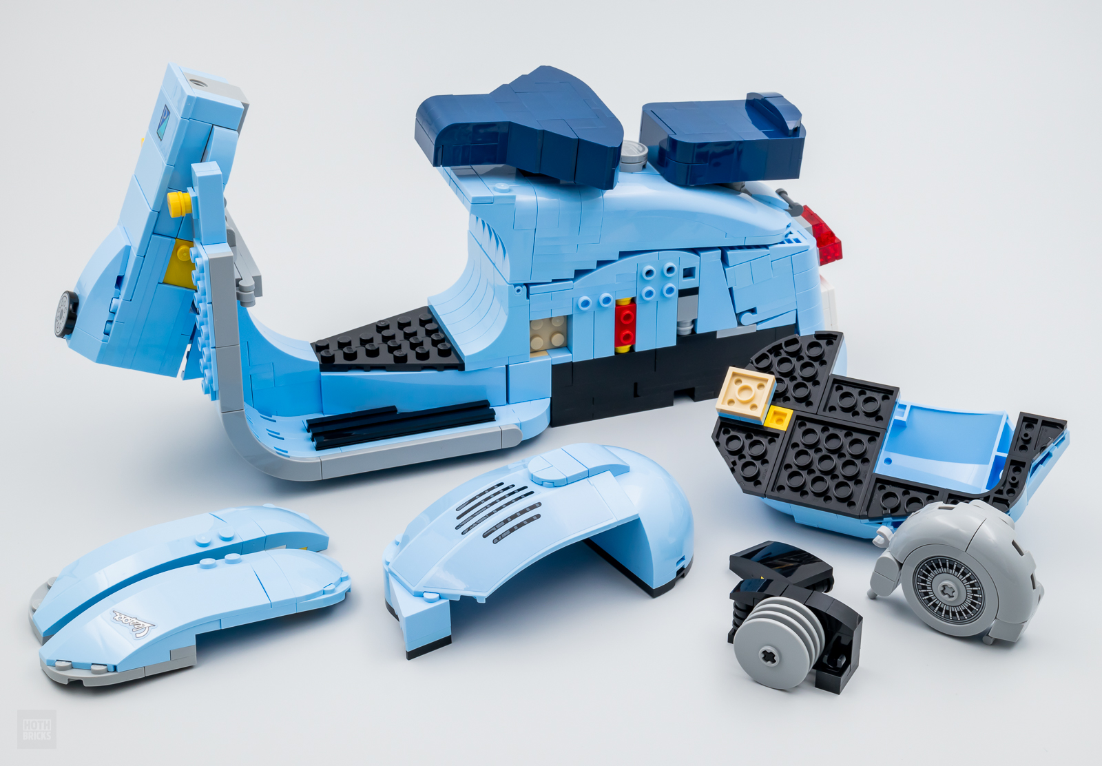 ▻ Review : LEGO 10298 Vespa 125 - HOTH BRICKS