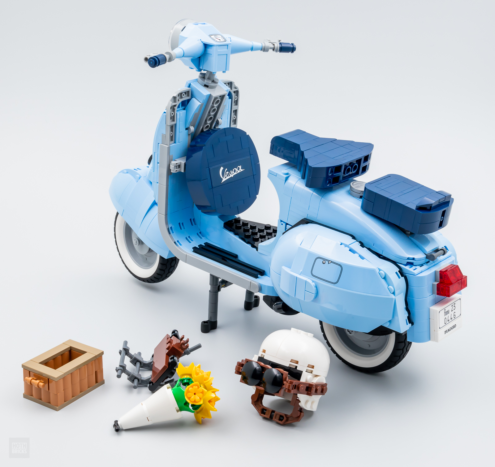 LEGO Vespa 125 (10298): la foto recensione