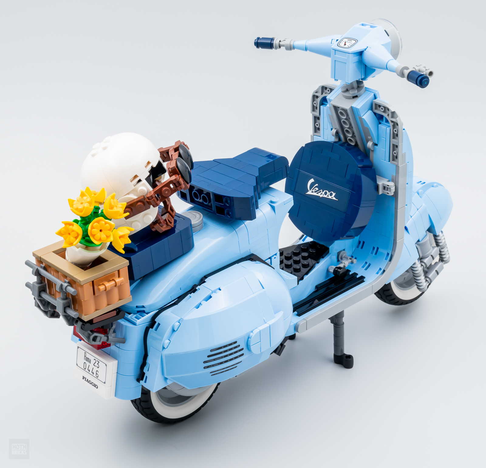 ▻ Review : LEGO 10298 Vespa 125 - HOTH BRICKS