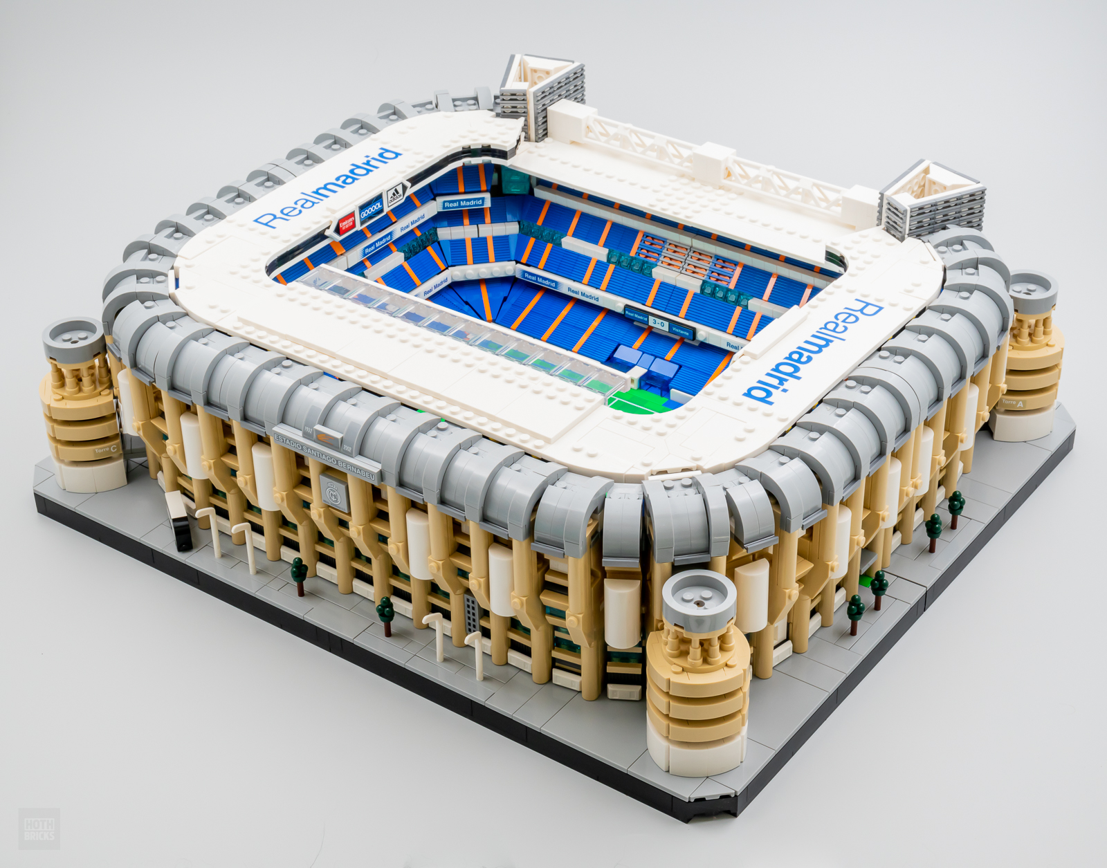 LEGO Icons Real Madrid Santiago Bernabéu Stadium 10299 by LEGO