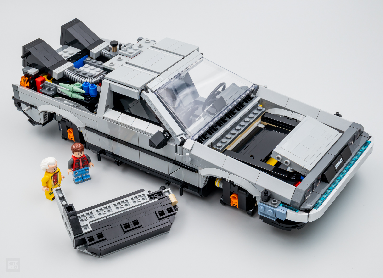 Review LEGO 10300 Back to the Future Time Machine : la DeLorean de Retour  vers le Futur - HelloBricks