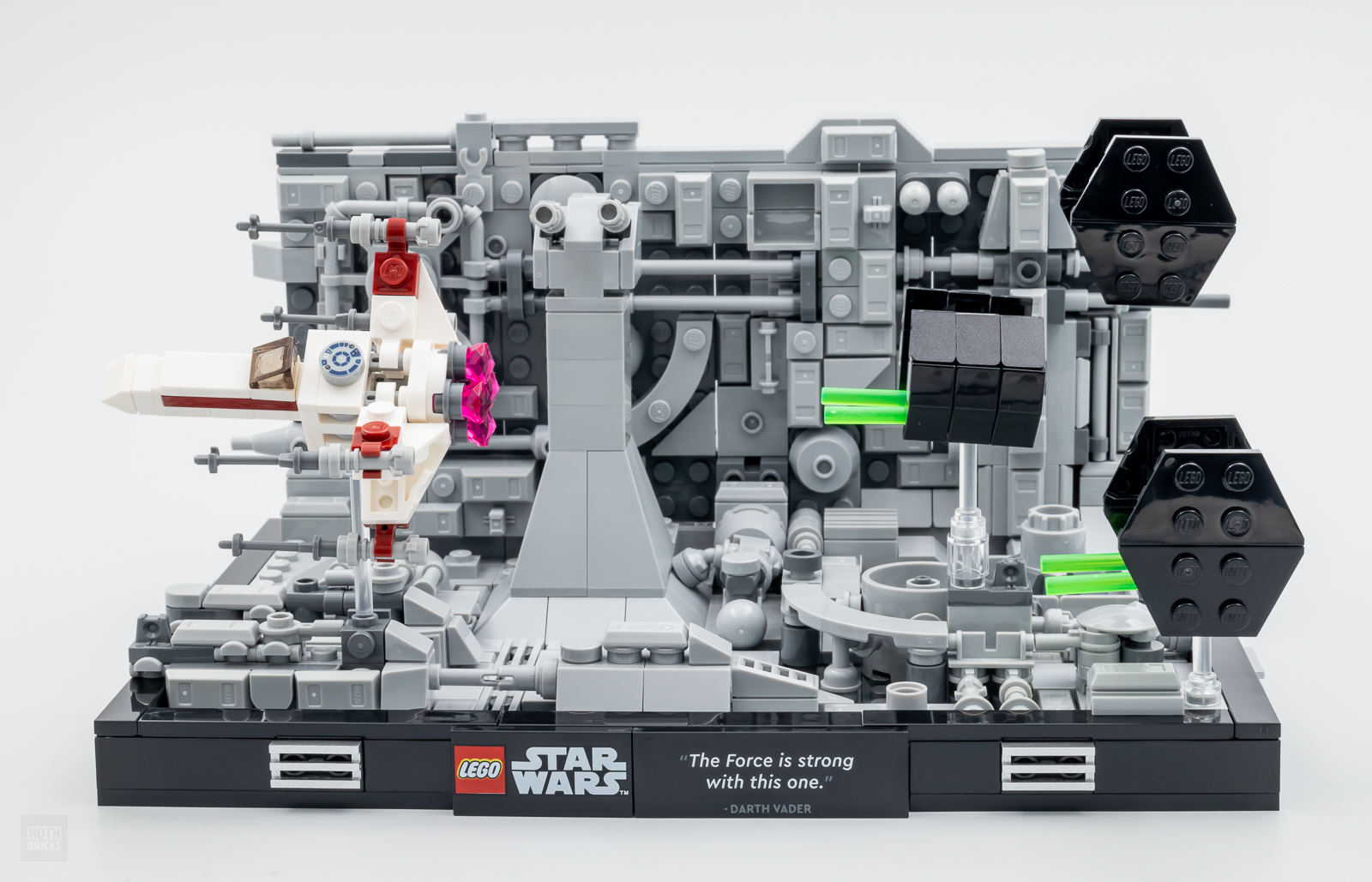 LEGO Star Wars Death Star Trench Run Diorama Set 75329 - US