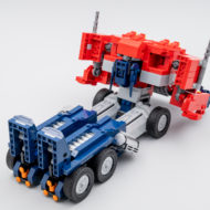 10302 lego transformers optimus prime 12