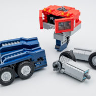 10302 lego transformers optimus prime 7