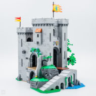 10305 lego icons lion knight castle 1