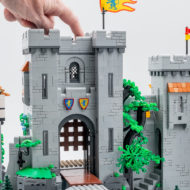 10305 lego icons lion knight castle 22