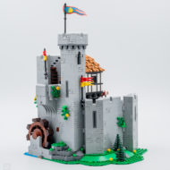 10305 lego icons lion knight castle 5