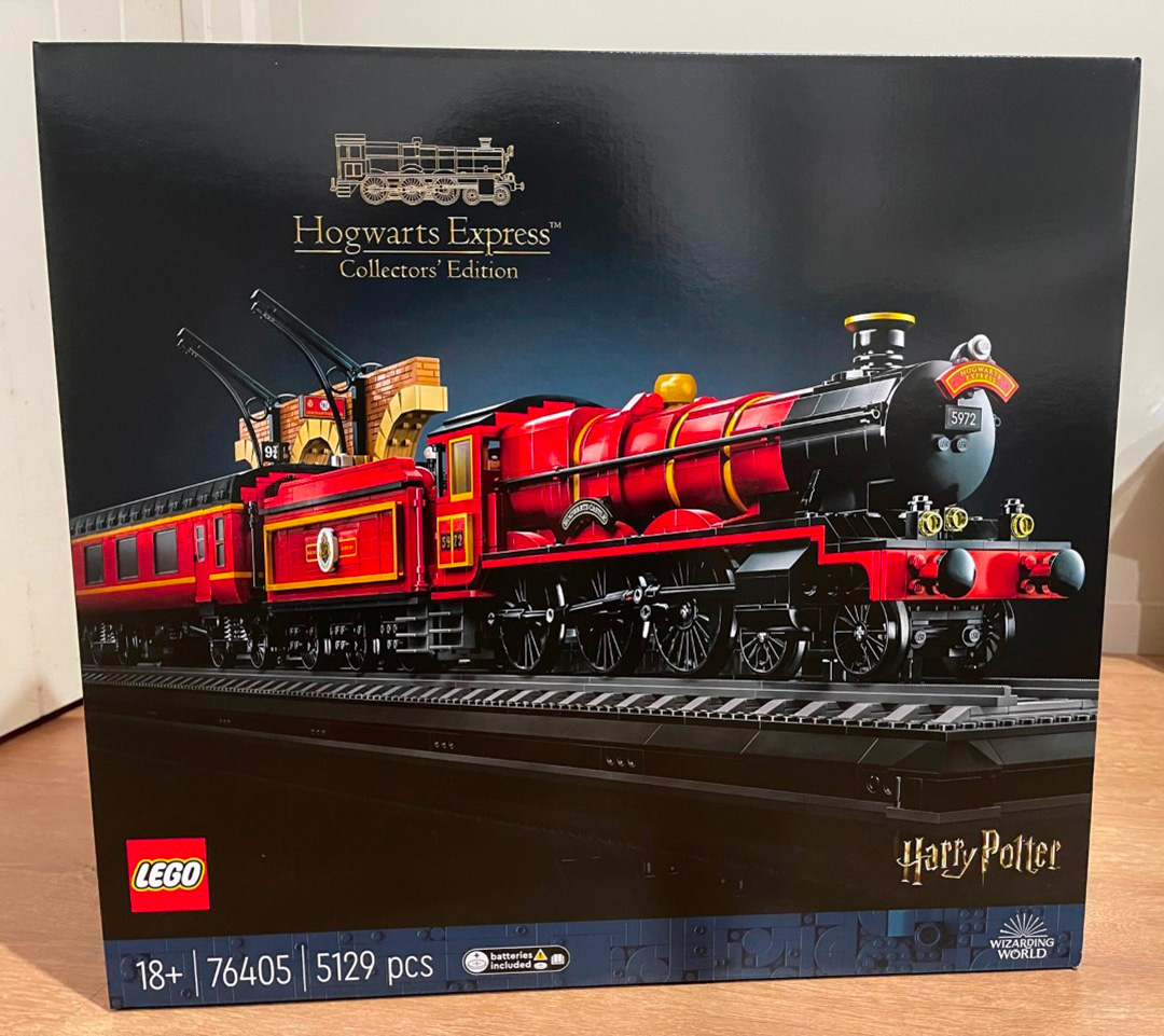 Çopek mezin li LEGO: LEGO Harry Potter 76405 Hogwarts Express Collector's Edition berê ji hin xerîdaran re hatî şandin