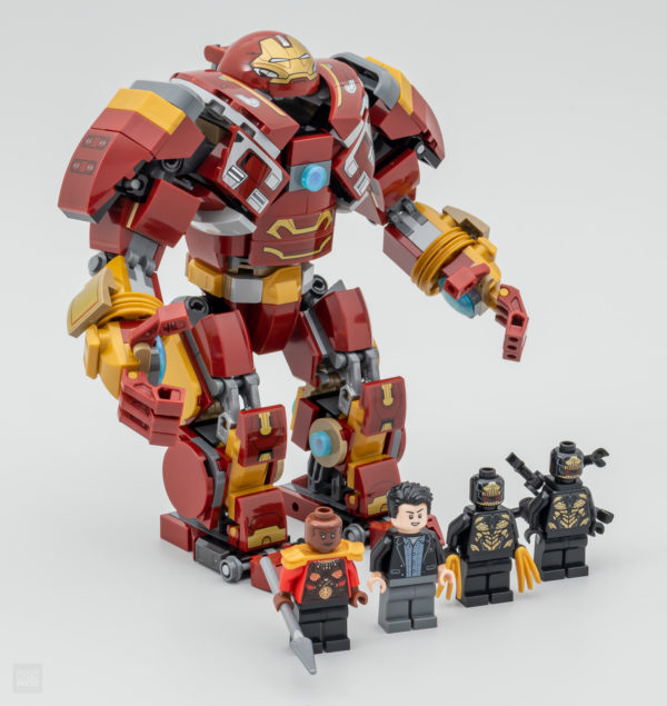 76247 lego marvel hulkbuster battle wakanda 1