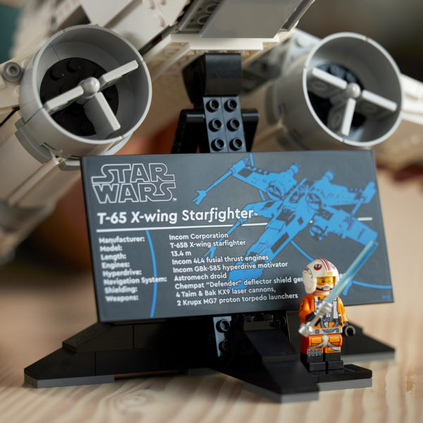LEGO 75355 Starwars UCS Xwing Starfighter 11
