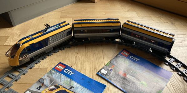 rodear rutina neumonía ▻ Tren teledirigido a pilas LEGO CITY REF 60197 - 6 a 12 años - HOTH BRICKS