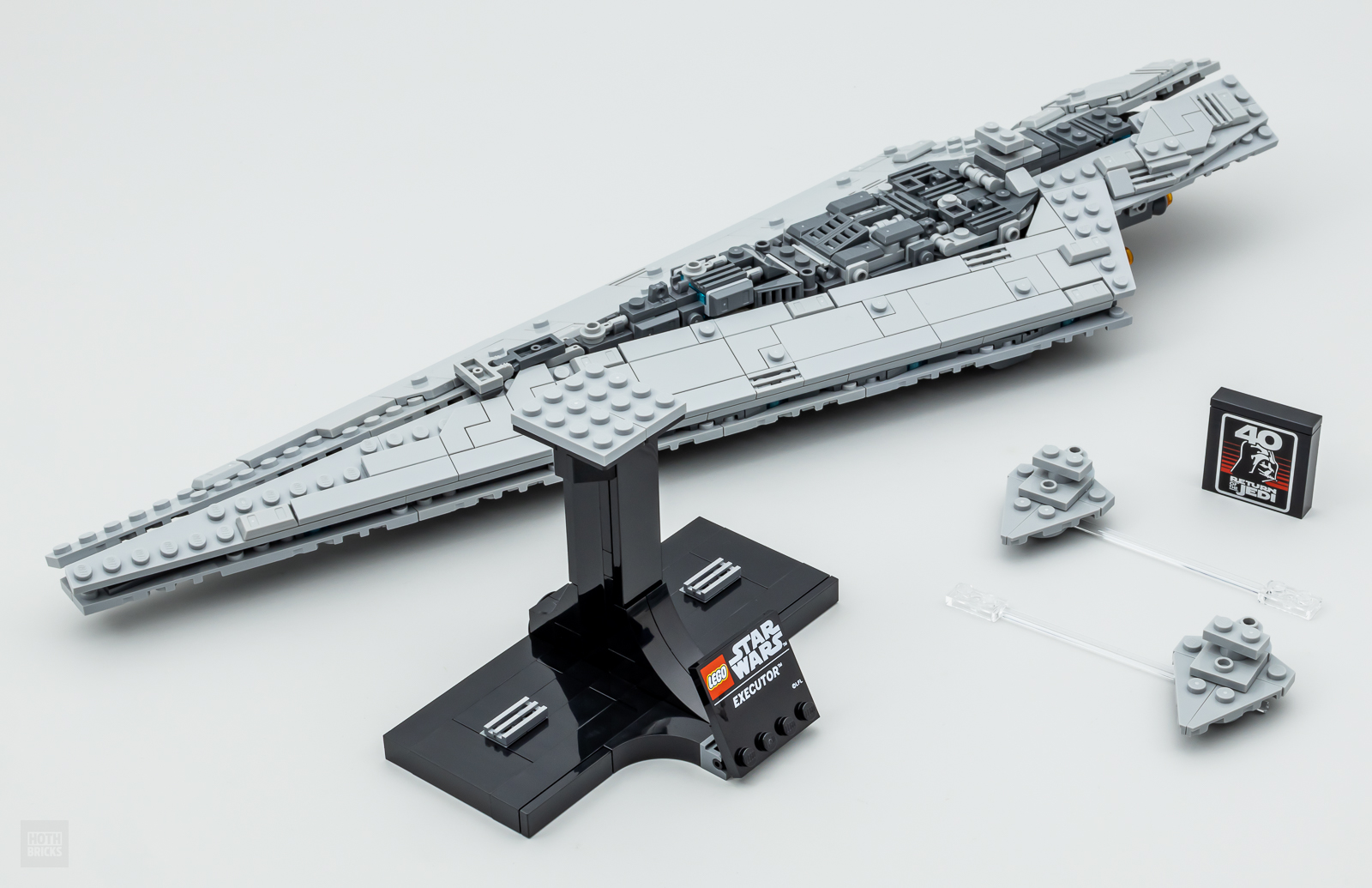 DARTH VADER'S EXECUTOR SUPER STAR DESTROYER RETURNS TO LEGO 'STAR WARS