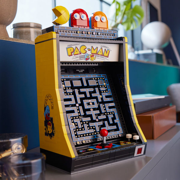 New LEGO ICONS 2023: the 10323 PAC-MAN Arcade set is online on the Shop