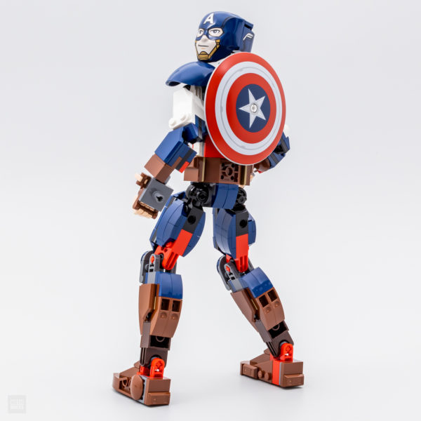 Лего Марвел 76258, конструкција на капетан Америка фигура 4
