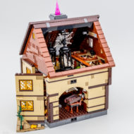 Lego Ideas 21341 Hocus Pocus Sanderson Cottage delle Sorelle 8 1